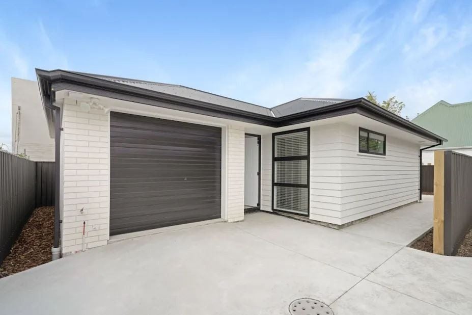 11C Northcote Road, Northcote, Christchurch - Carousel 1
