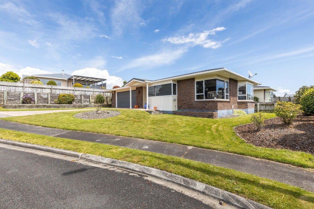 3 Bandon Grove, Bell Block, New Plymouth - Carousel 2