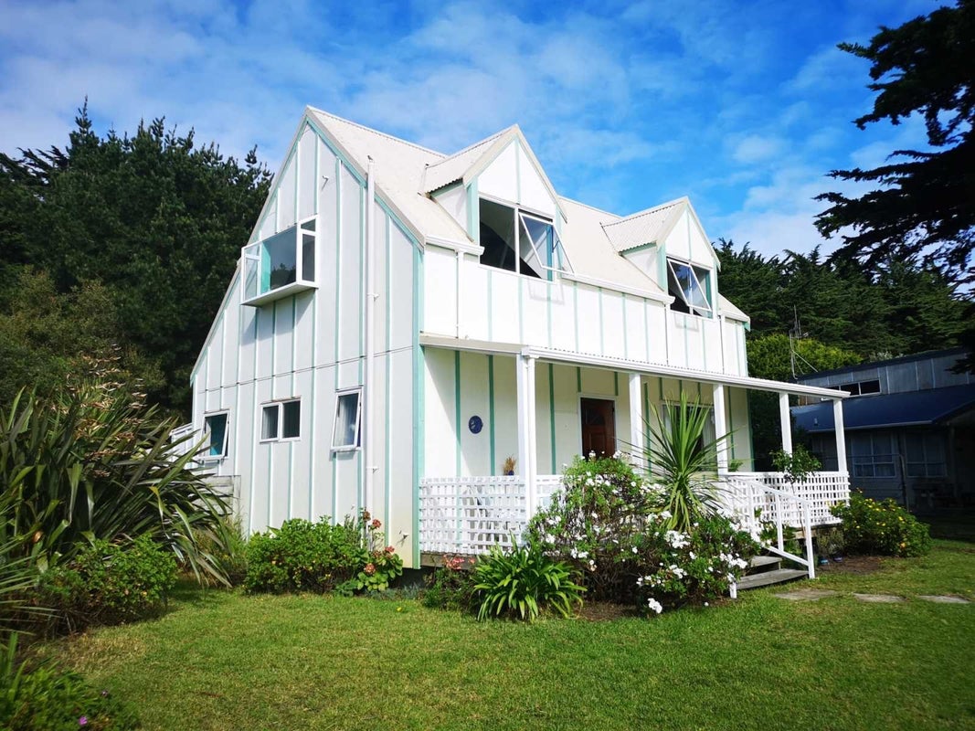 23 Hydrabad Drive, Waitarere Beach, Levin - Carousel 1