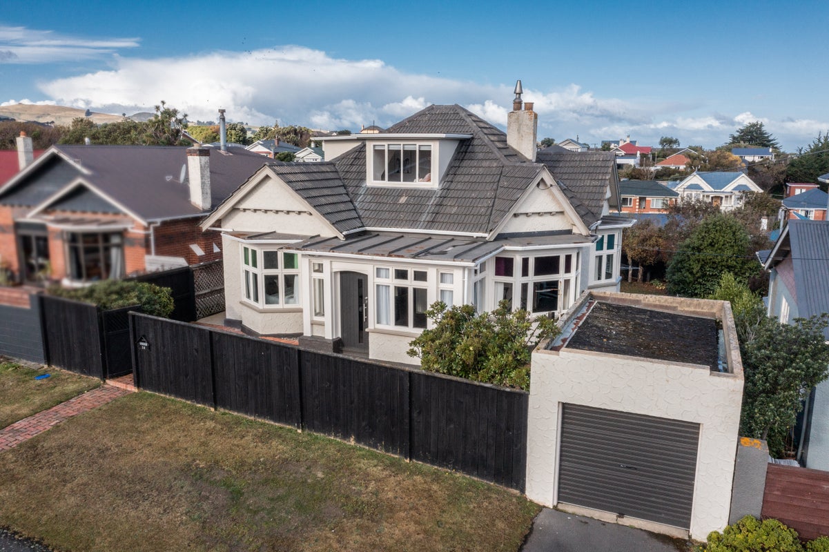 28 Hunt Street, Andersons Bay, Dunedin - Carousel 1