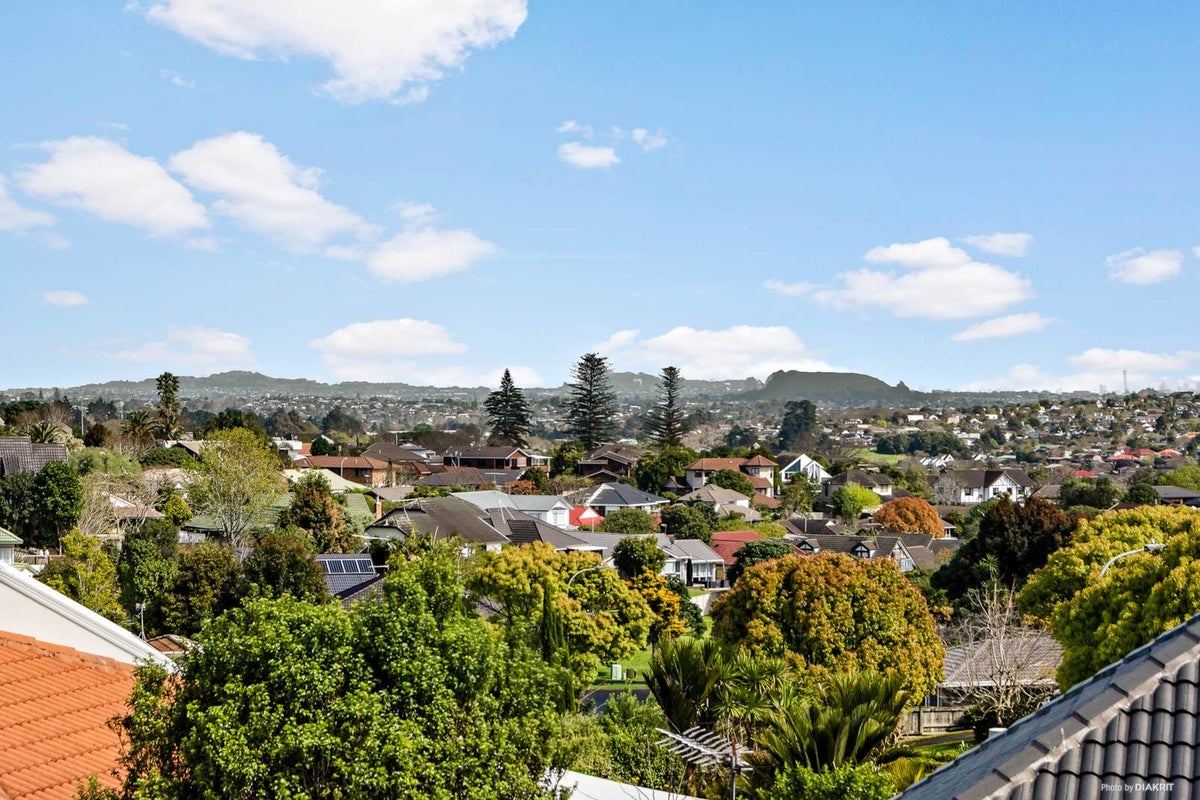 1/133 Somerville Road, Somerville, Auckland - Carousel 1