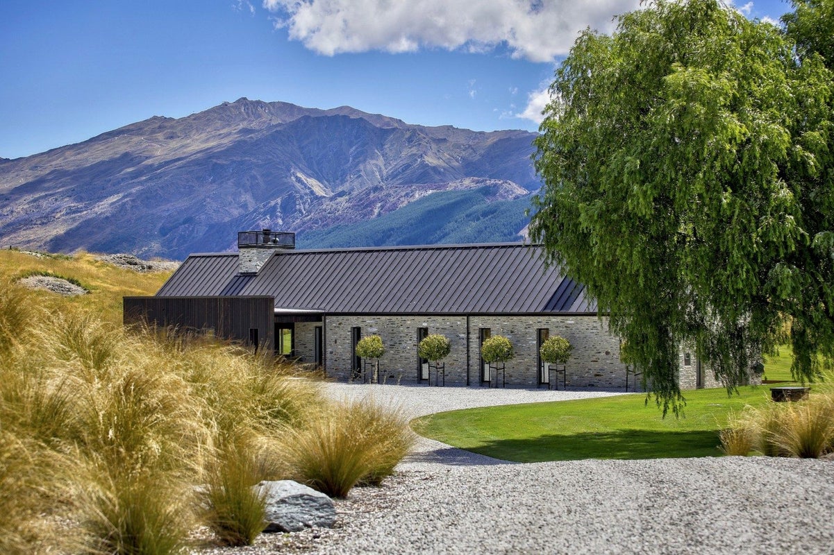 7 Bendemeer Lane, Lake Hayes, Queenstown - Carousel 2