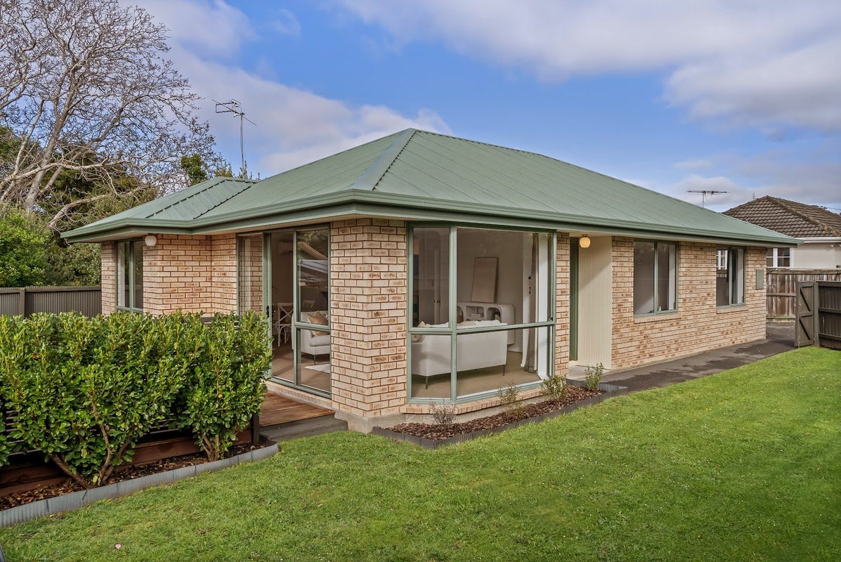 14A Larch Place, Casebrook, Christchurch - Carousel 1