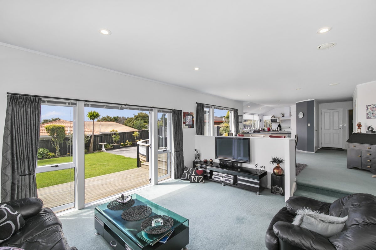 18 Harvest Drive, Henderson, Auckland - Carousel 2