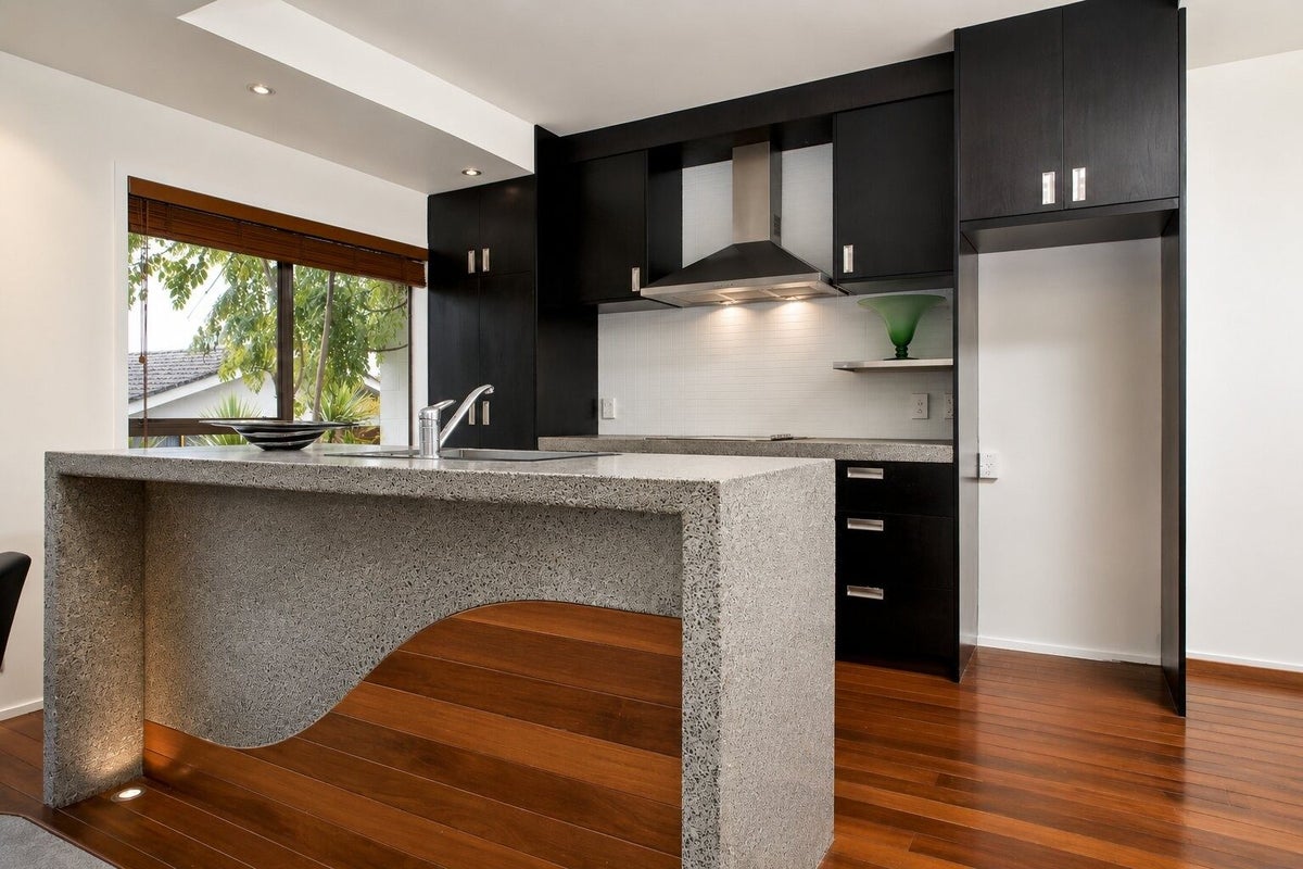 2/28 Bayview Road, Bayview, Auckland - Carousel 2