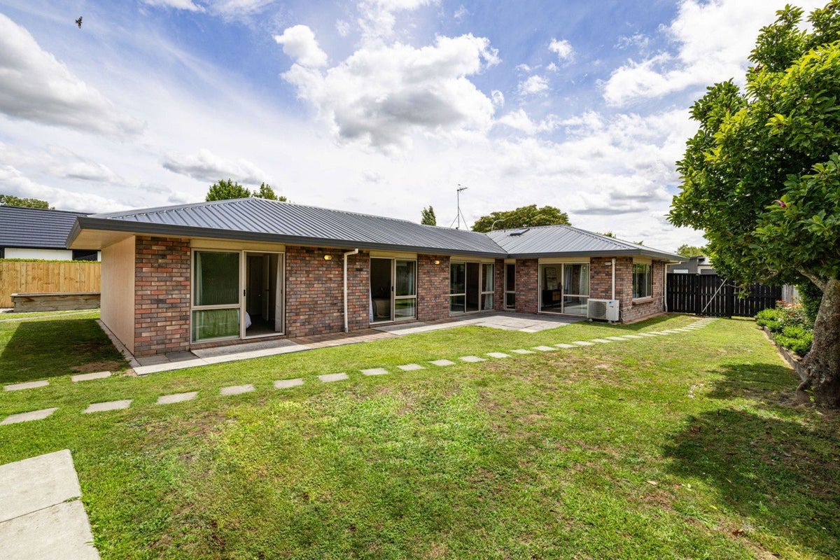 109 Endeavour Avenue, Flagstaff, Hamilton - Carousel 2