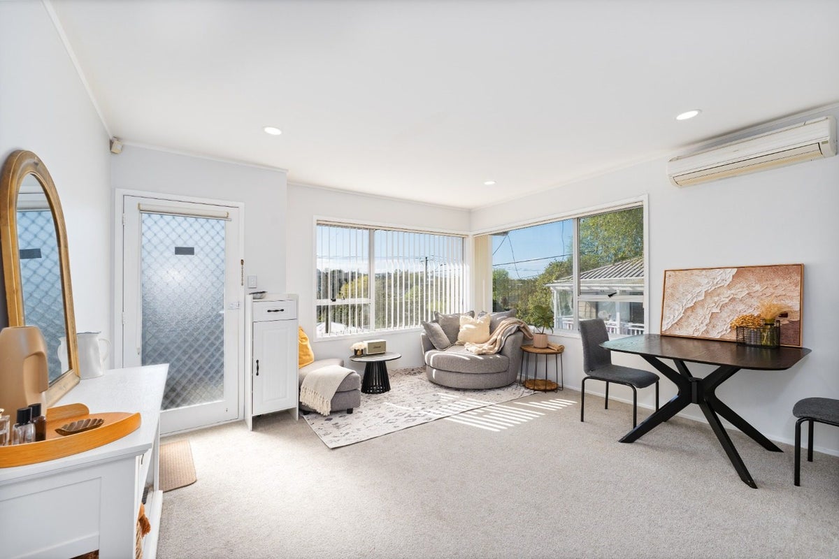 29B Archers Road, Hillcrest, Auckland - Carousel 1