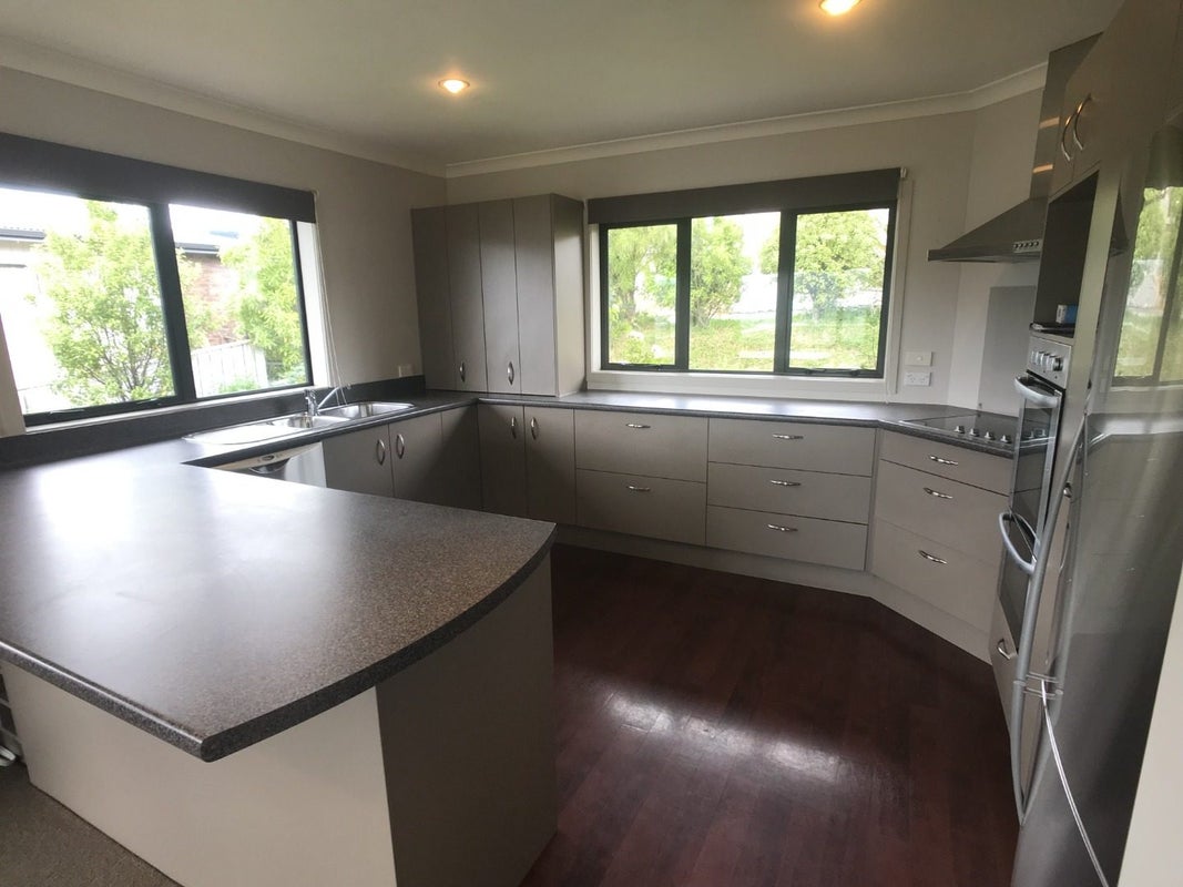 17 James Nairn Grove, Riverstone Terraces, Upper Hutt - Carousel 2