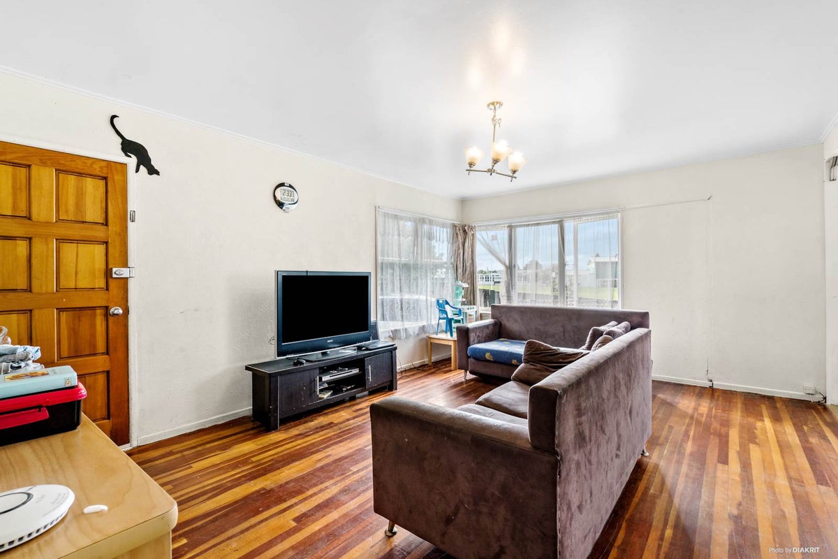 71 Beeston Crescent, Manurewa, Auckland - Carousel 2