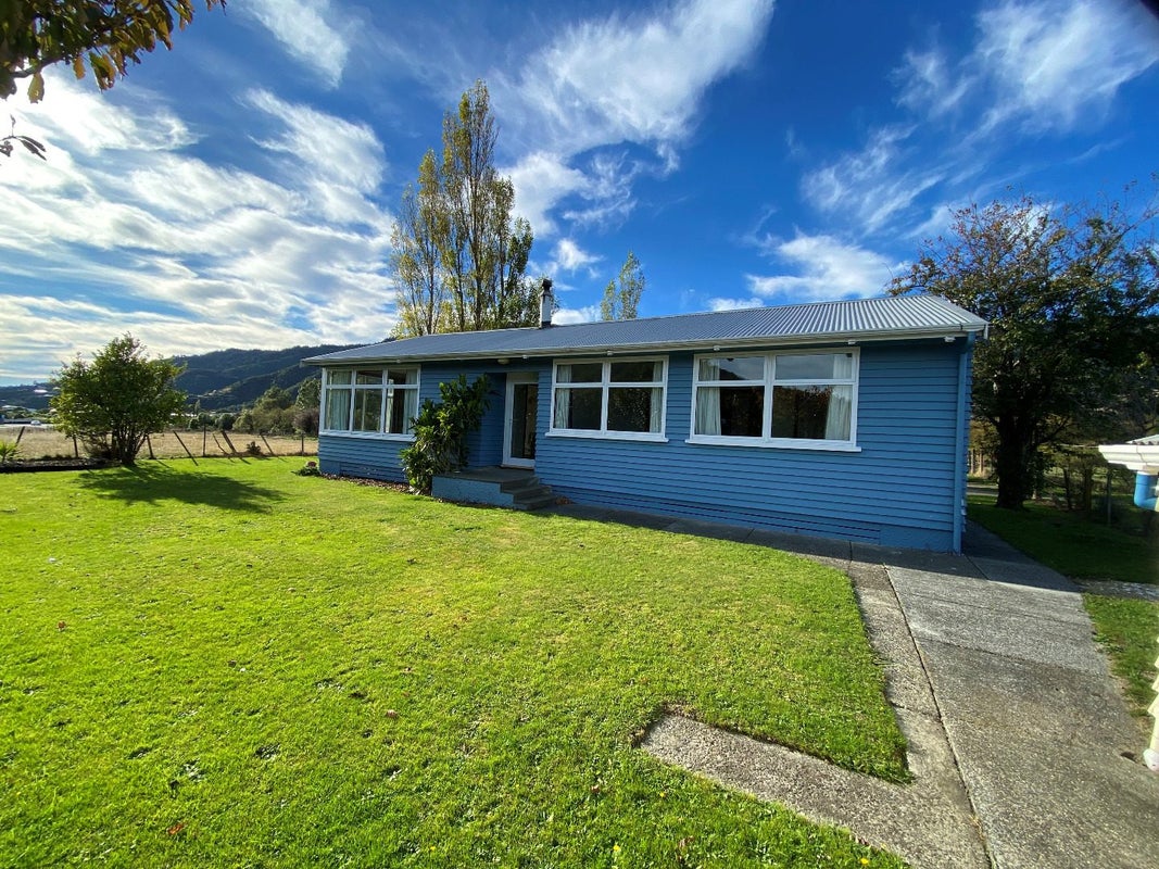 224 Waikawa Road, Waikawa, Picton - Carousel 10