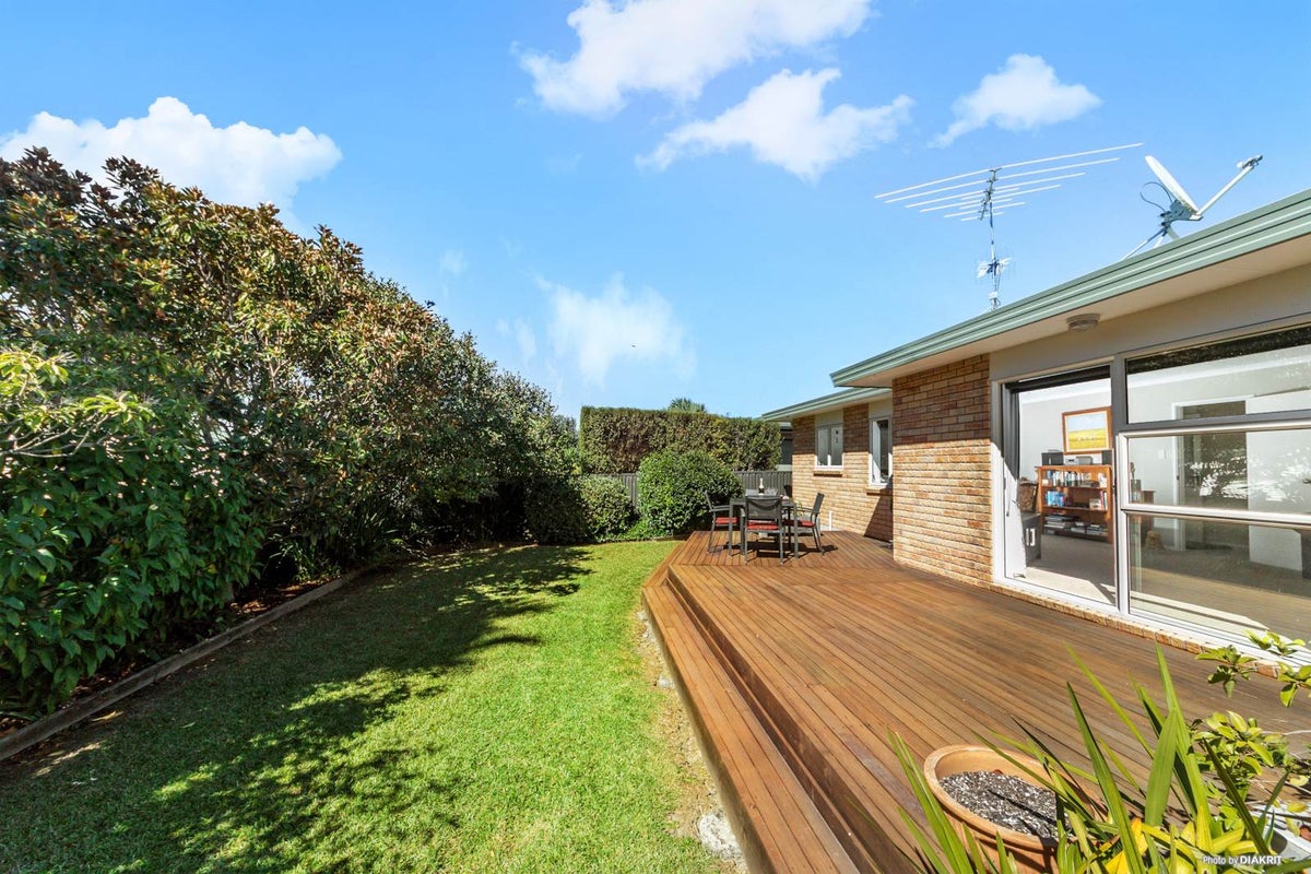 791A Te Atatu Road, Te Atatu Peninsula, Auckland - Carousel 2