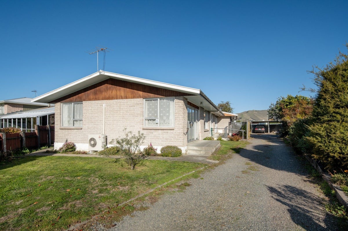1/12 Newbourne Crescent, Redwoodtown, BLENHEIM - Carousel 1