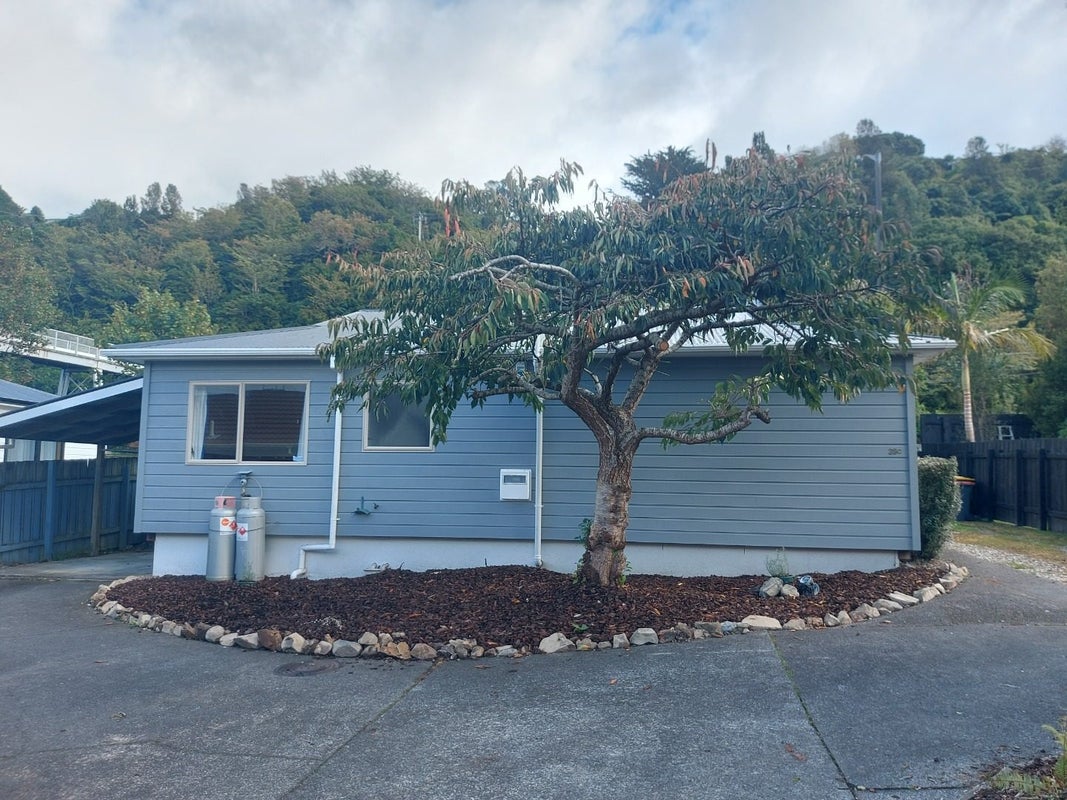 39C OWEN ST, BELMONT, LOWER HUTT - Carousel 13