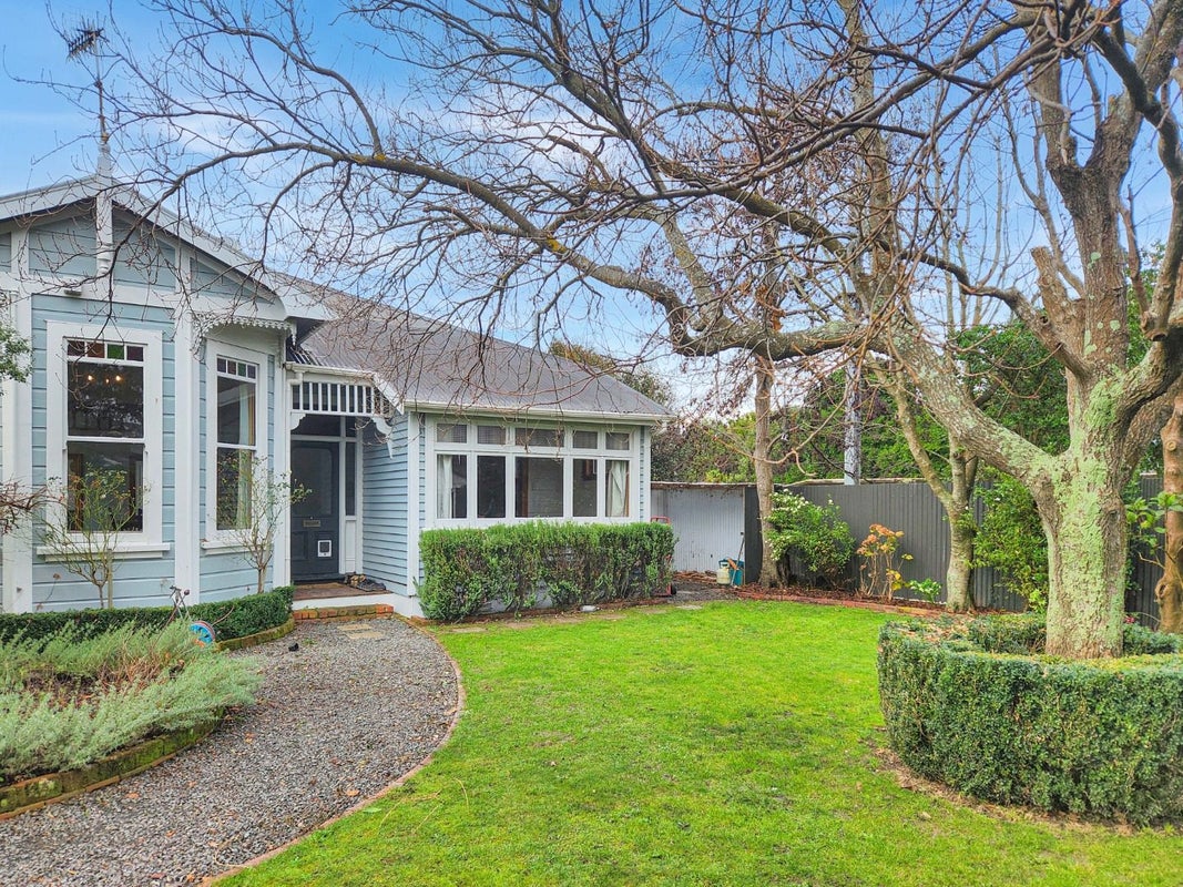 58 Wakefield Street, Alicetown, Lower Hutt - Carousel 1