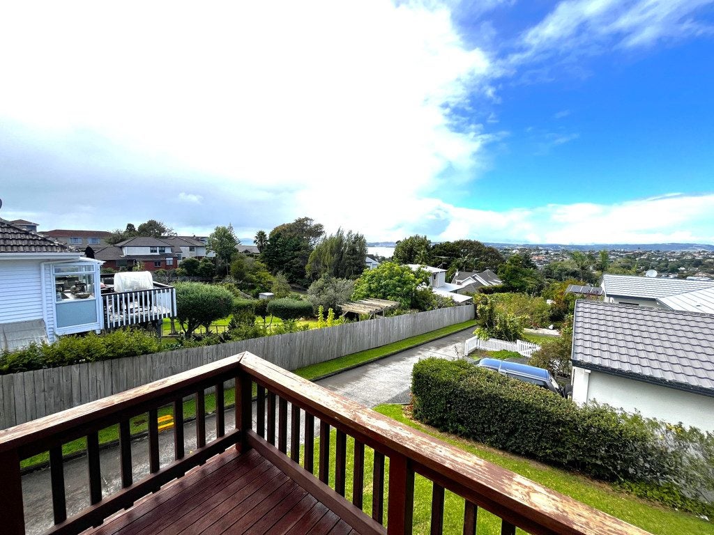 1/57 Mellons Bay Road, Mellons Bay, Auckland - Carousel 2