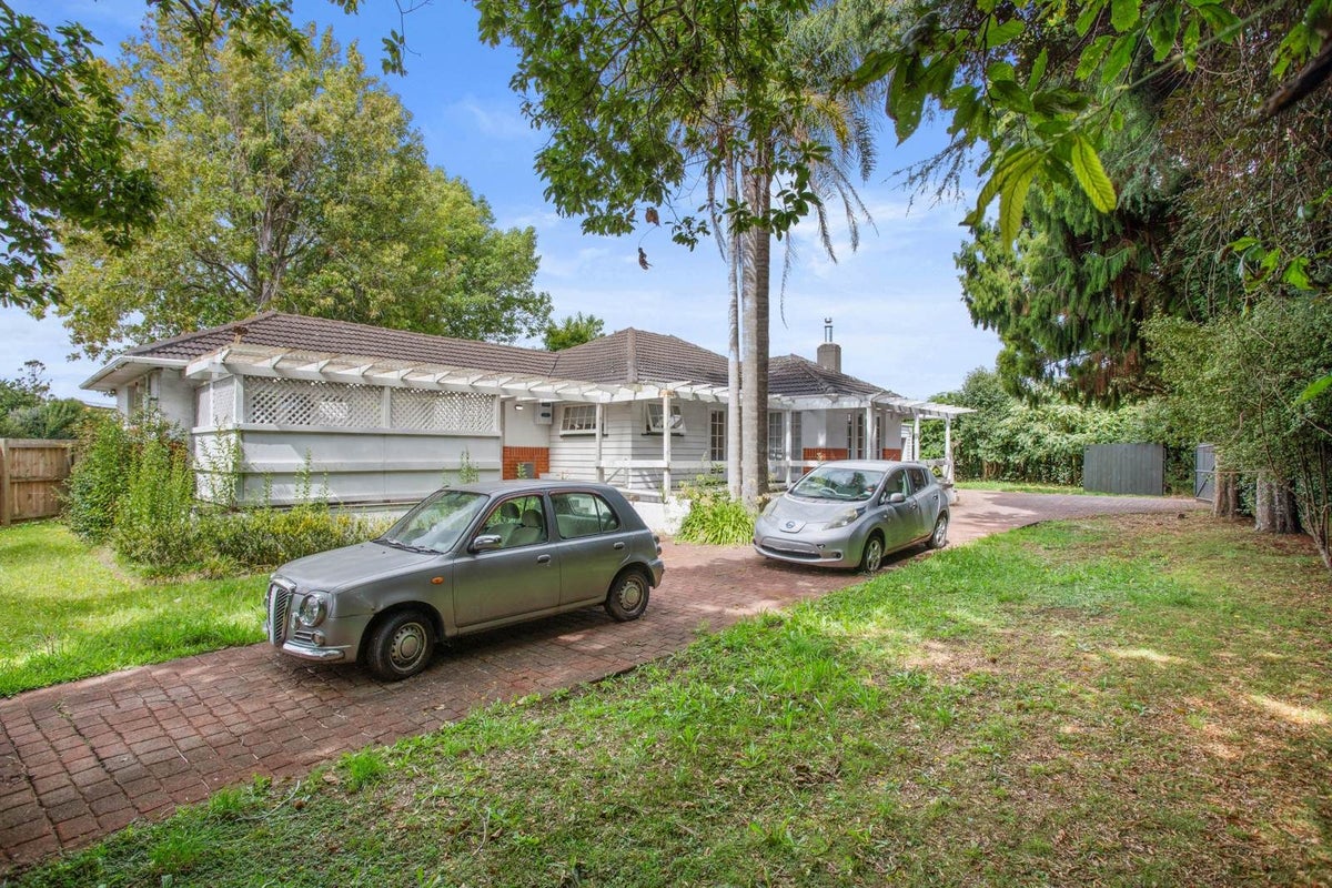 40 Swanson Road, Henderson, Auckland - Carousel 2