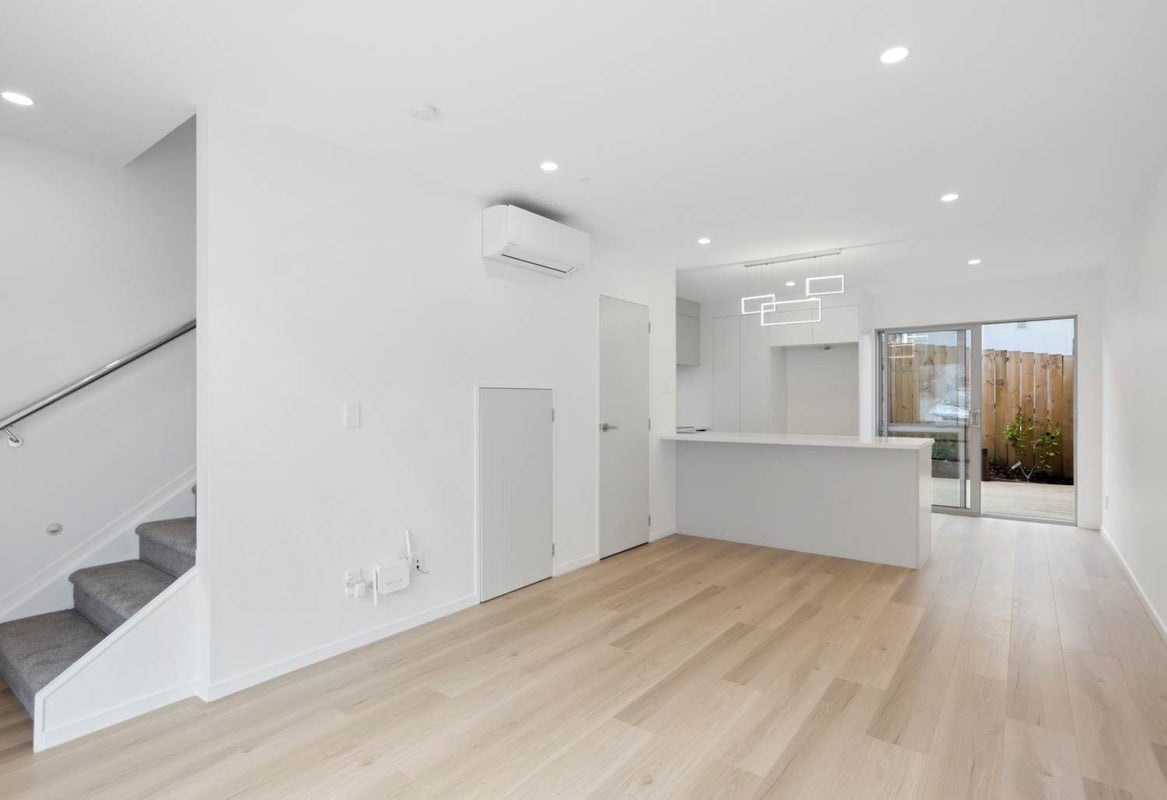 19B Chislehurst Street, Henderson, Auckland - Carousel 2