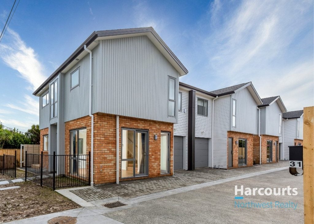 31B Statesman Street, Henderson, Auckland - Carousel 1