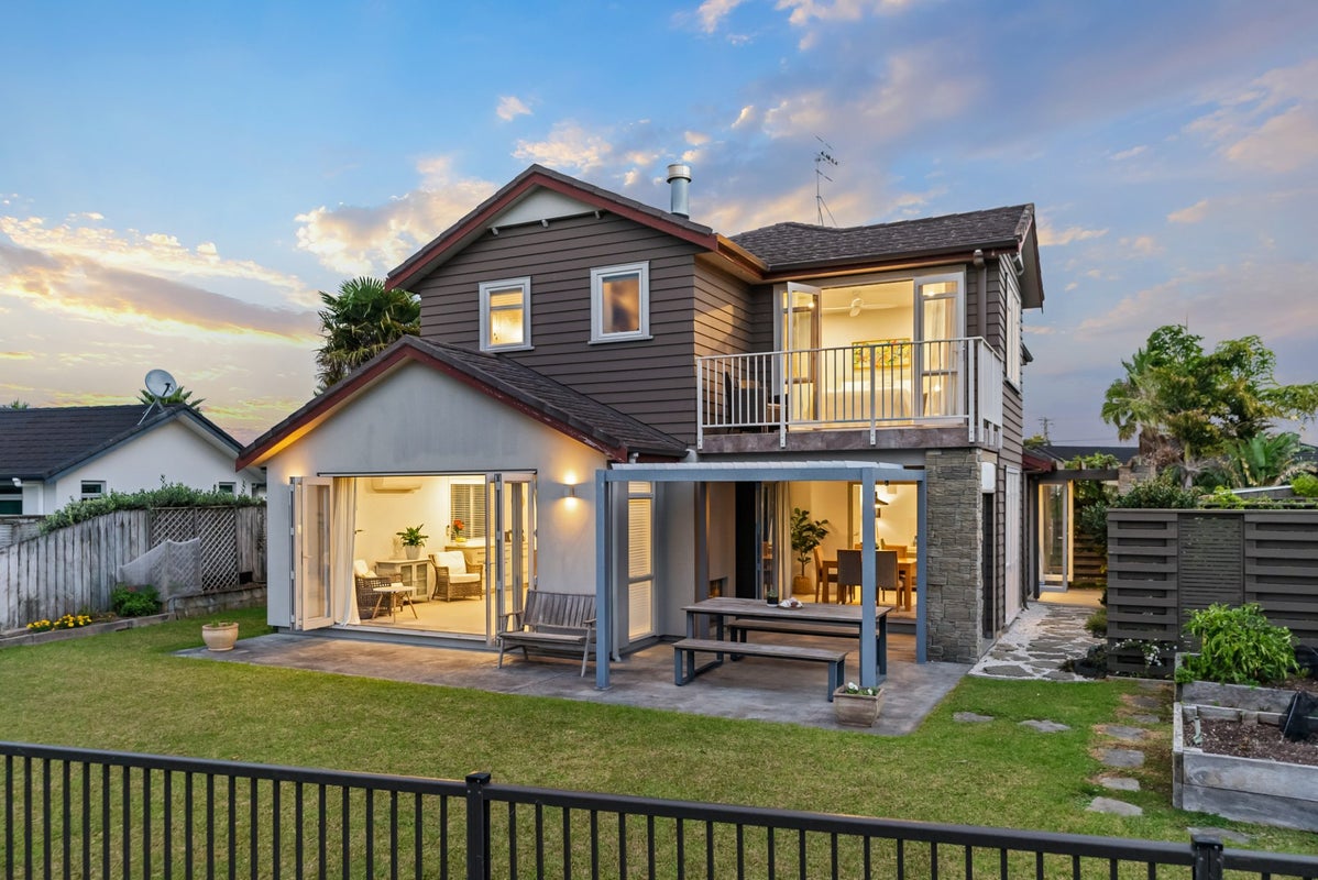 83 Barbados Way, One Tree Point - Carousel 1