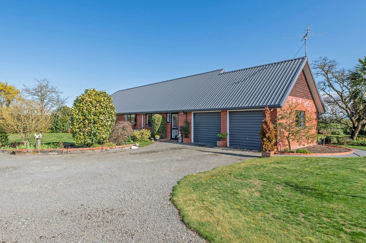 1426 Wards Road, Charing Cross, Darfield - Carousel 2