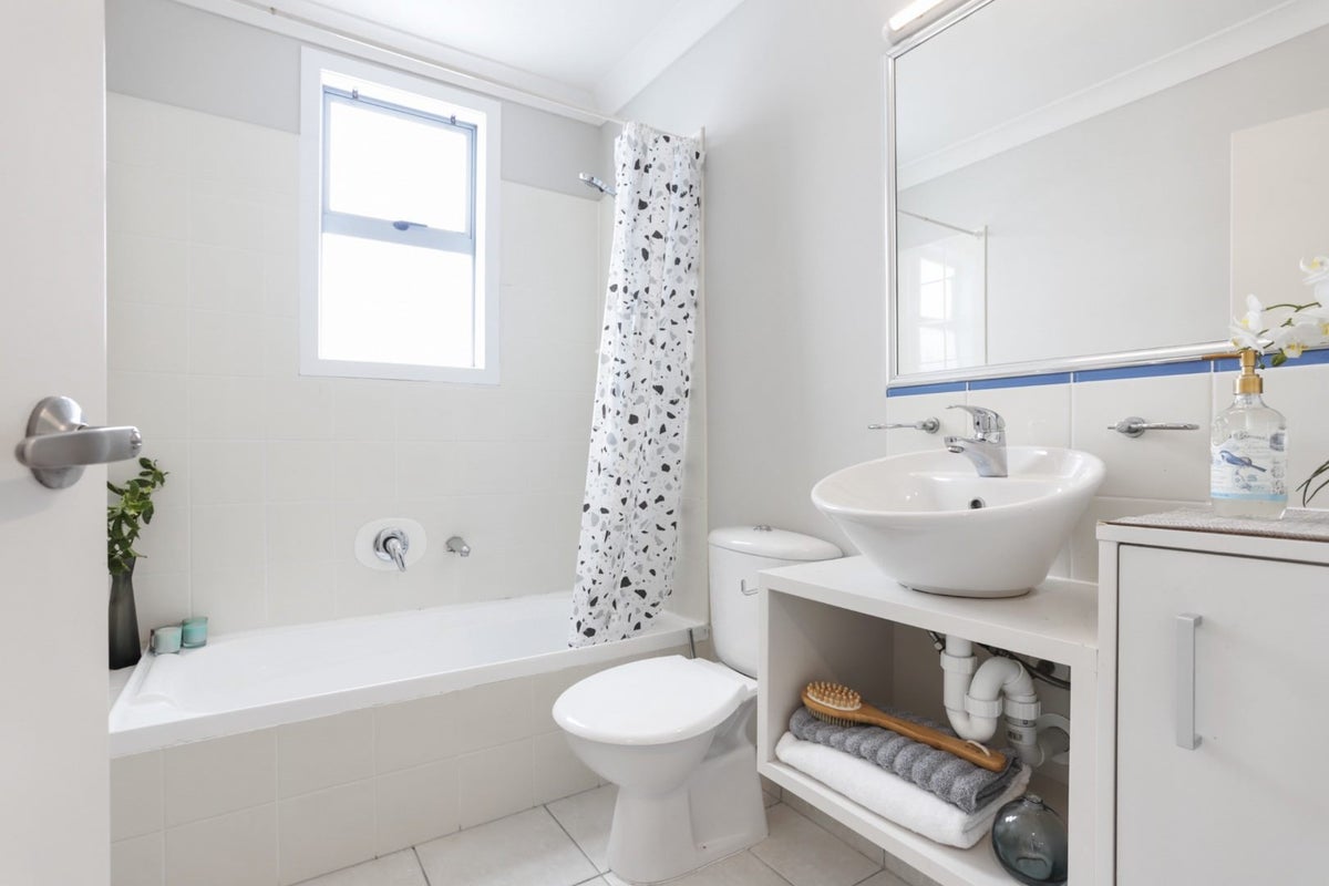 9F Clearwater Cove, West Harbour, Auckland - Carousel 12