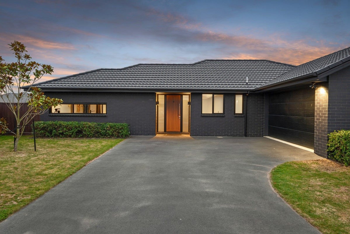 11 Donne Street, Marshland, Christchurch - Carousel 2
