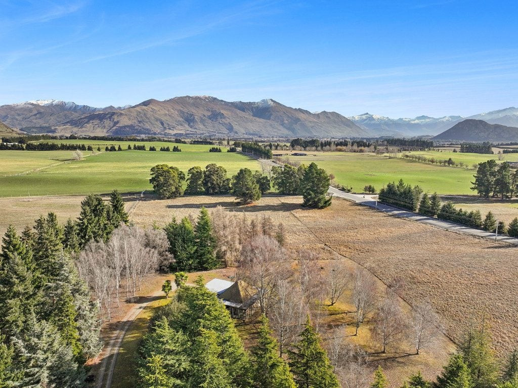 620 Ballantyne Road, Wanaka, Wanaka - Carousel 1