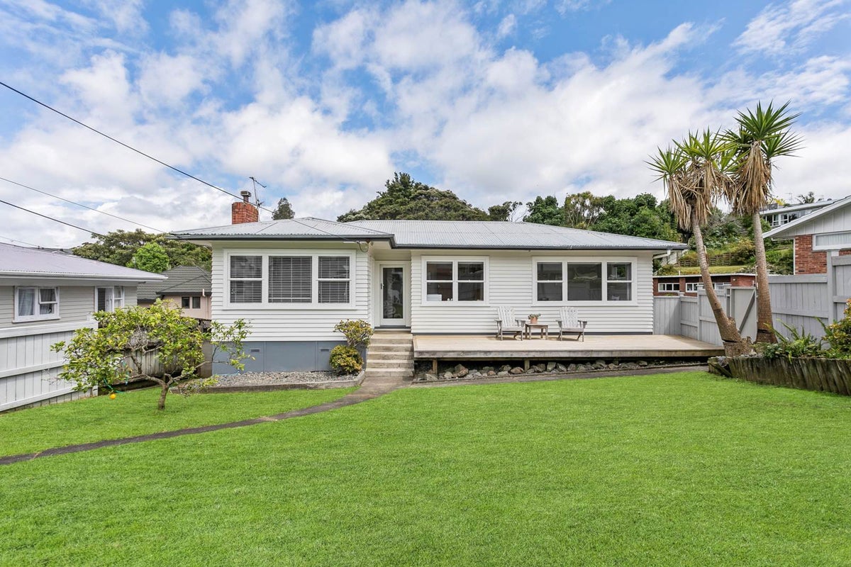 1/86 Lake Road, Northcote, Auckland - Carousel 2