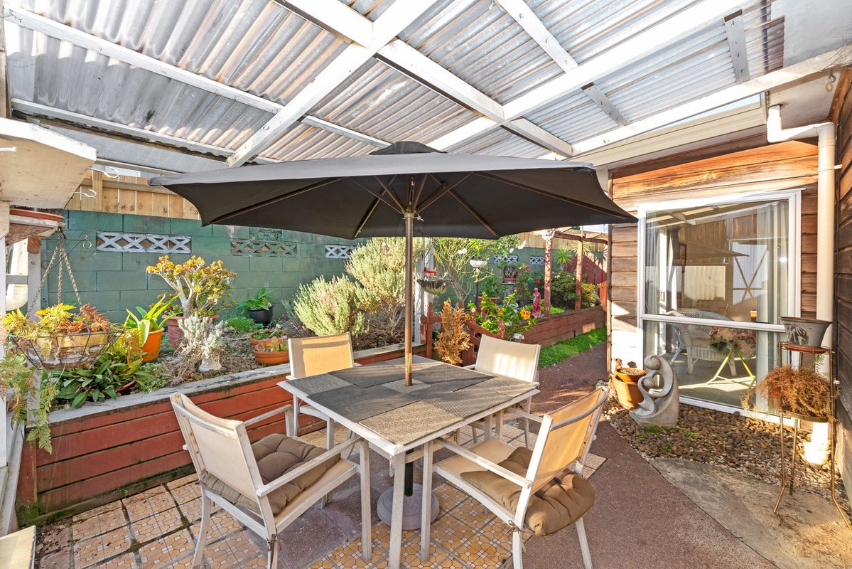 2/30 Wharf Road, Te Atatu Peninsula, Auckland - Carousel 10