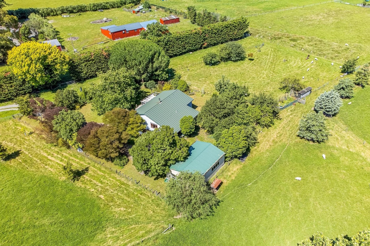 14 Wingate Road, Masterton - Carousel 20