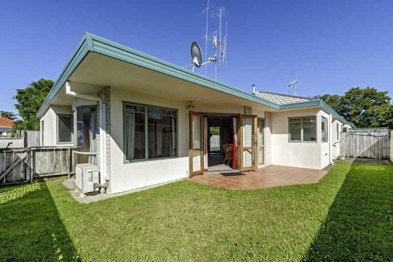 1392B Cameron Road, Greerton, Tauranga - Carousel 1