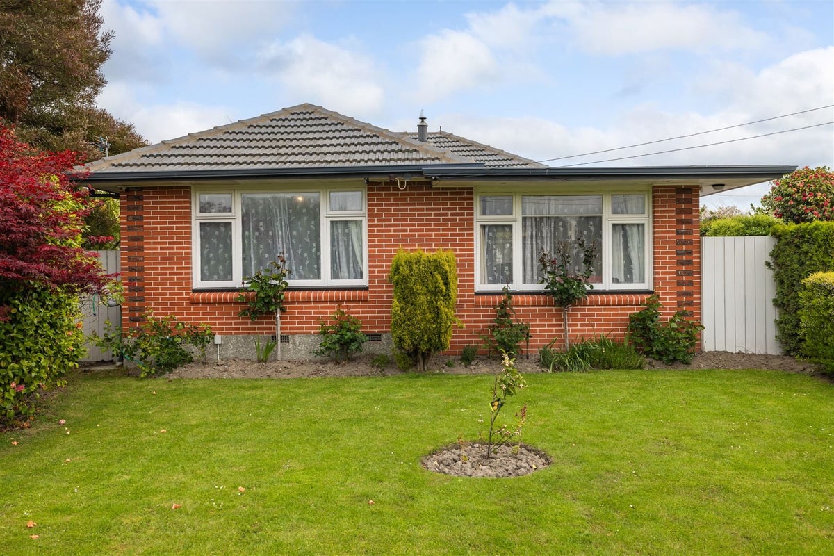 39 Pembroke Street, Avondale, Christchurch - Carousel 1