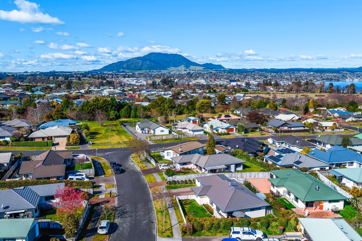 3 The Grove, Nukuhau, Taupo - Carousel 31