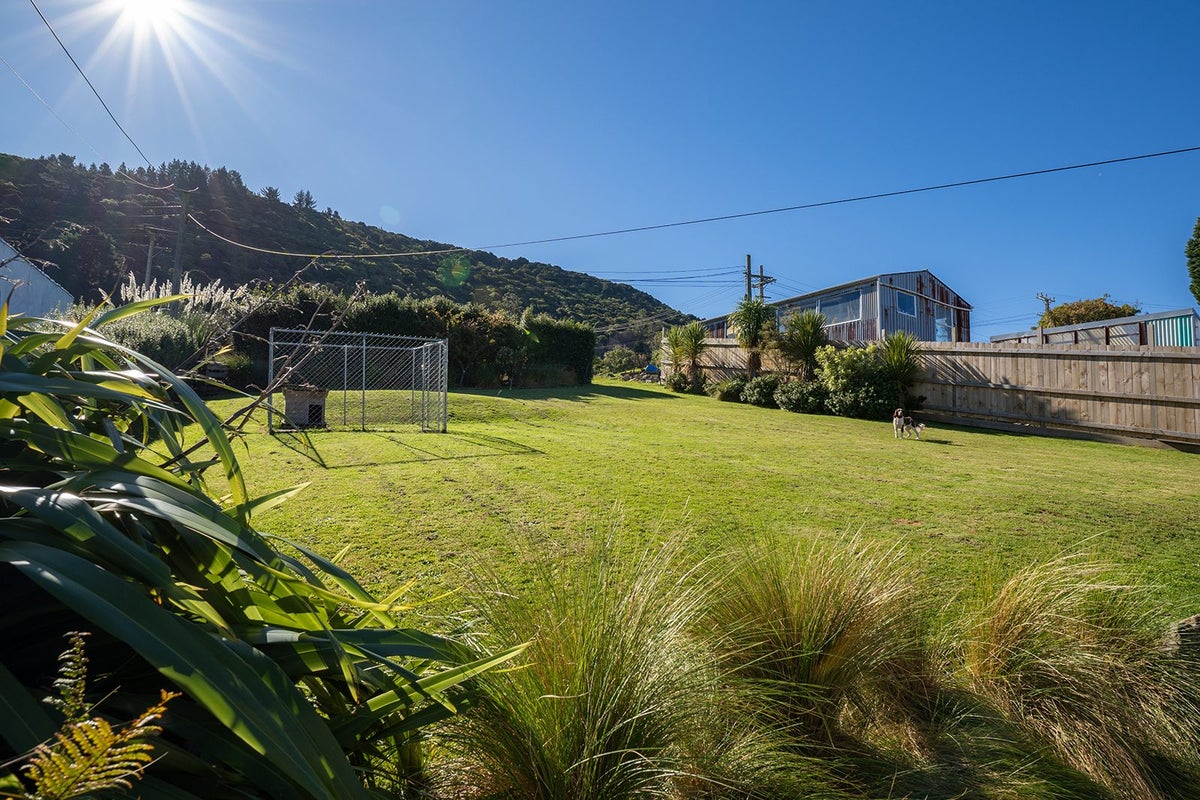 6 Hinau Street, Ravensbourne, Dunedin - Carousel 12