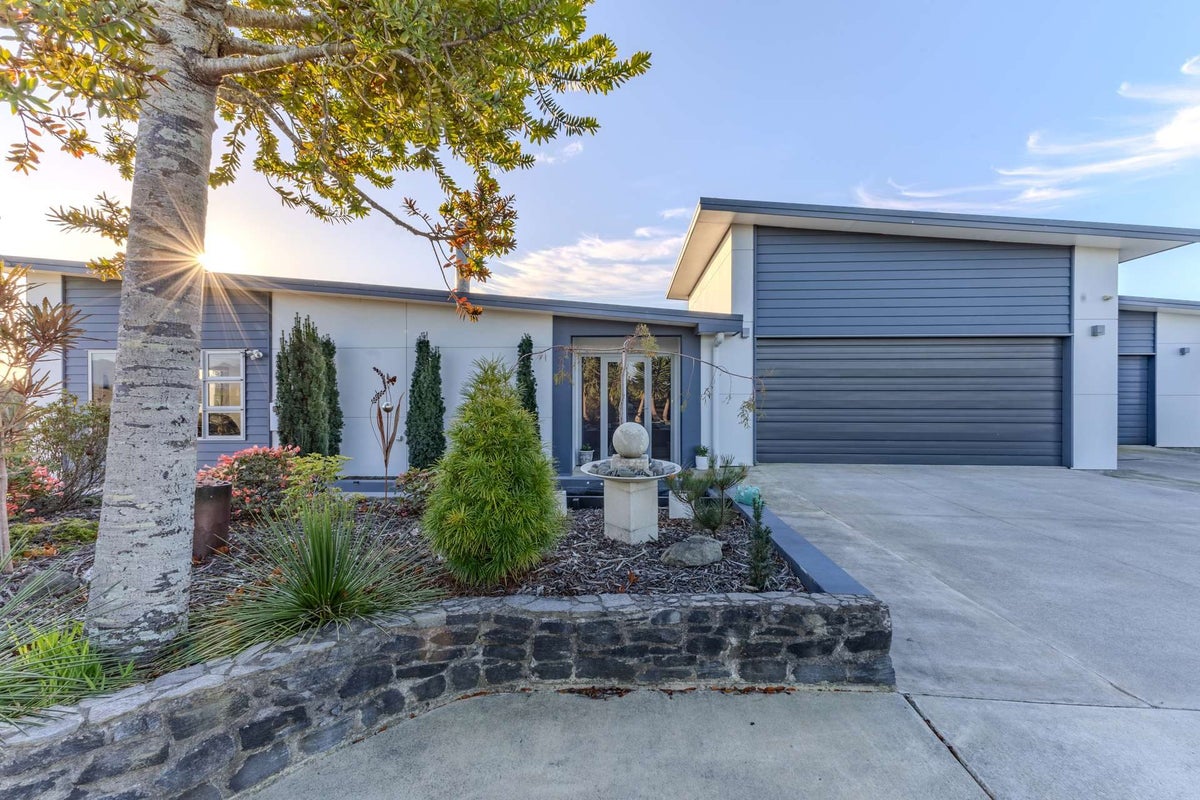 351 Henwood Road, Hillsborough, New Plymouth - Carousel 2