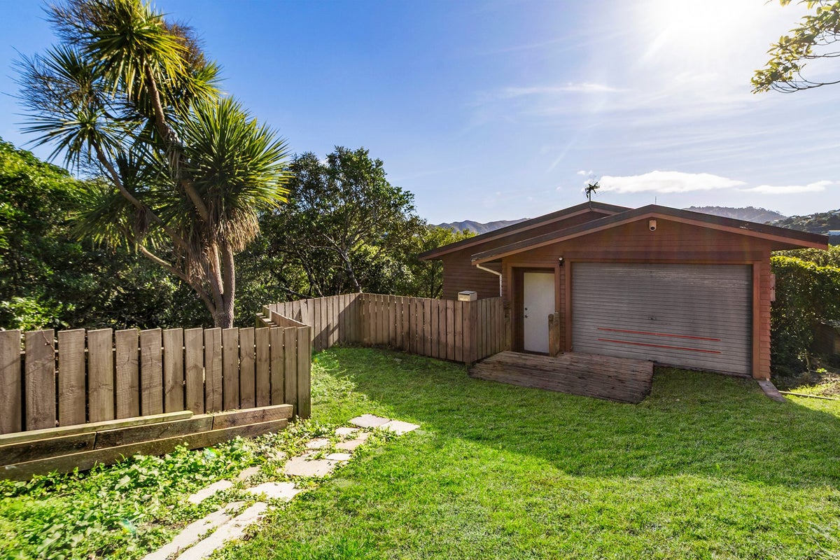 6 Leslie Street, Wadestown, Wellington - Carousel 1
