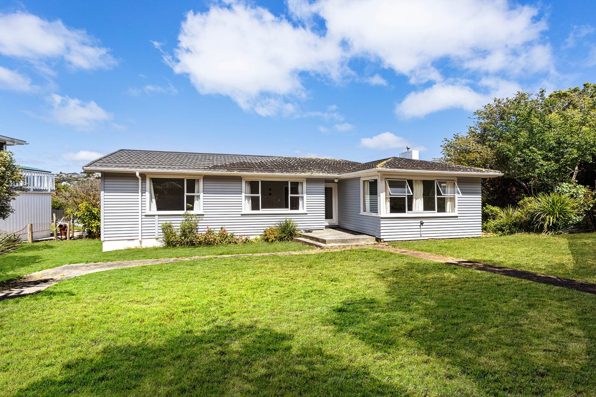 12 Hawtrey Terrace, Johnsonville, Wellington - Carousel 1