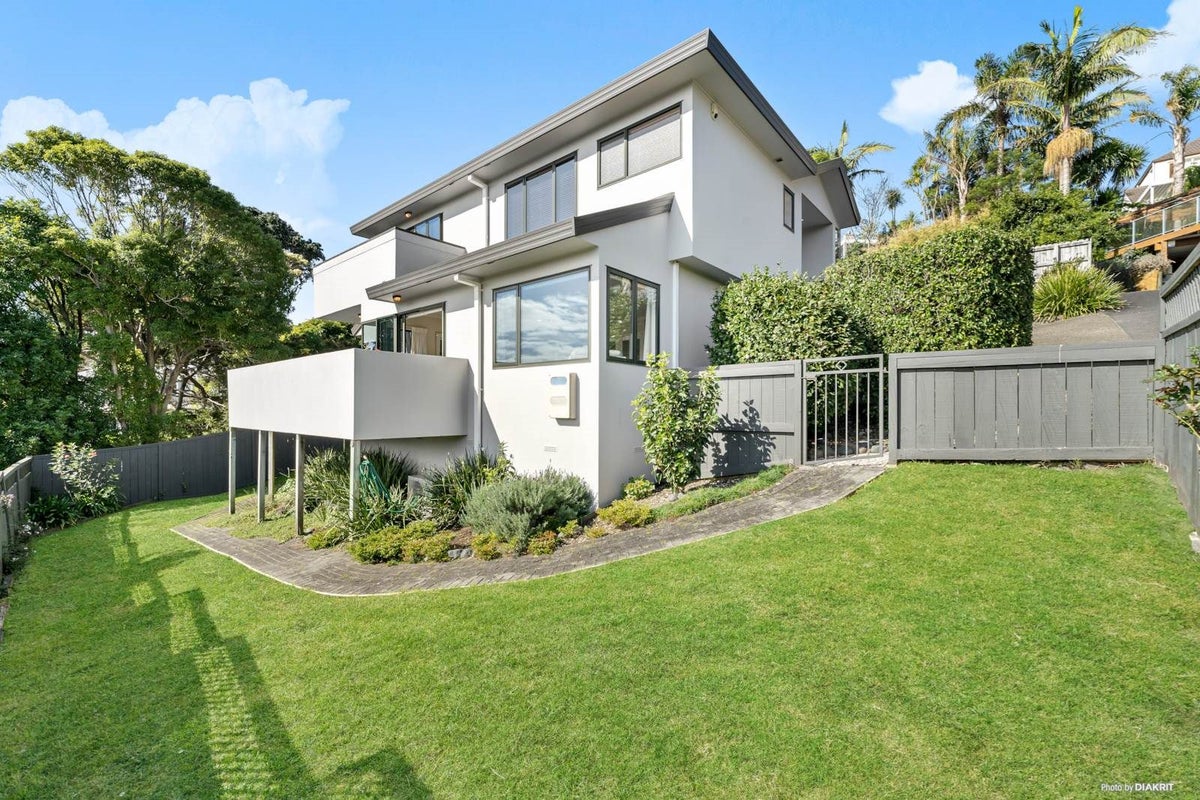 56B Newhaven Terrace, Mairangi Bay, Auckland - Carousel 1