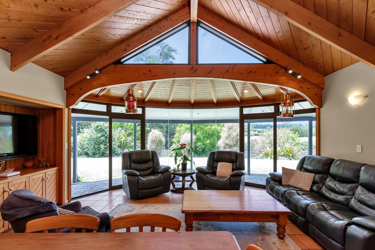 298 Cemetery Road, Maunu, Whangarei - Carousel 1