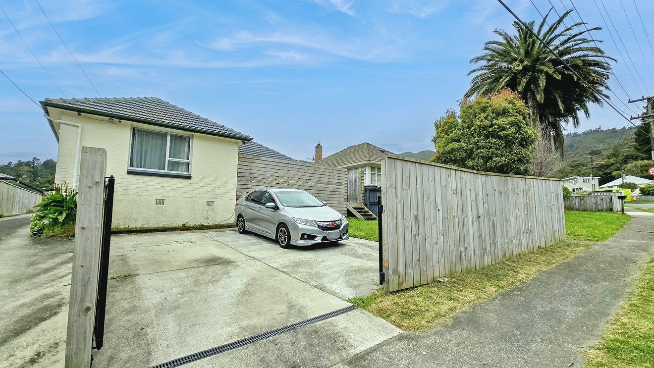 5 Hay Street, Naenae, Lower Hutt - Carousel 1