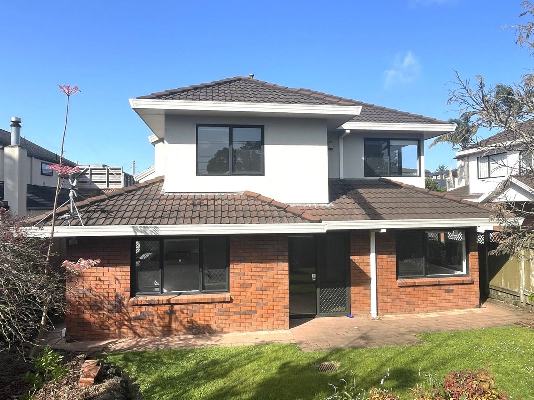 18A Owens Road, Epsom, Auckland - Carousel 1