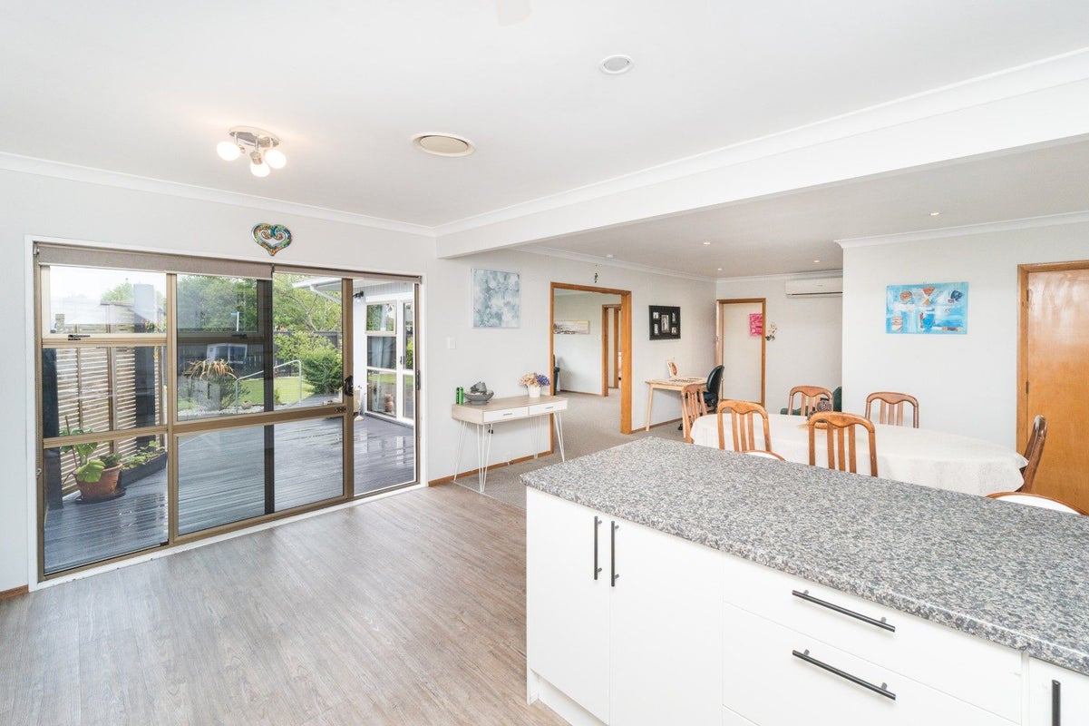 14 Pitama Road, Awapuni, Palmerston North - Carousel 2