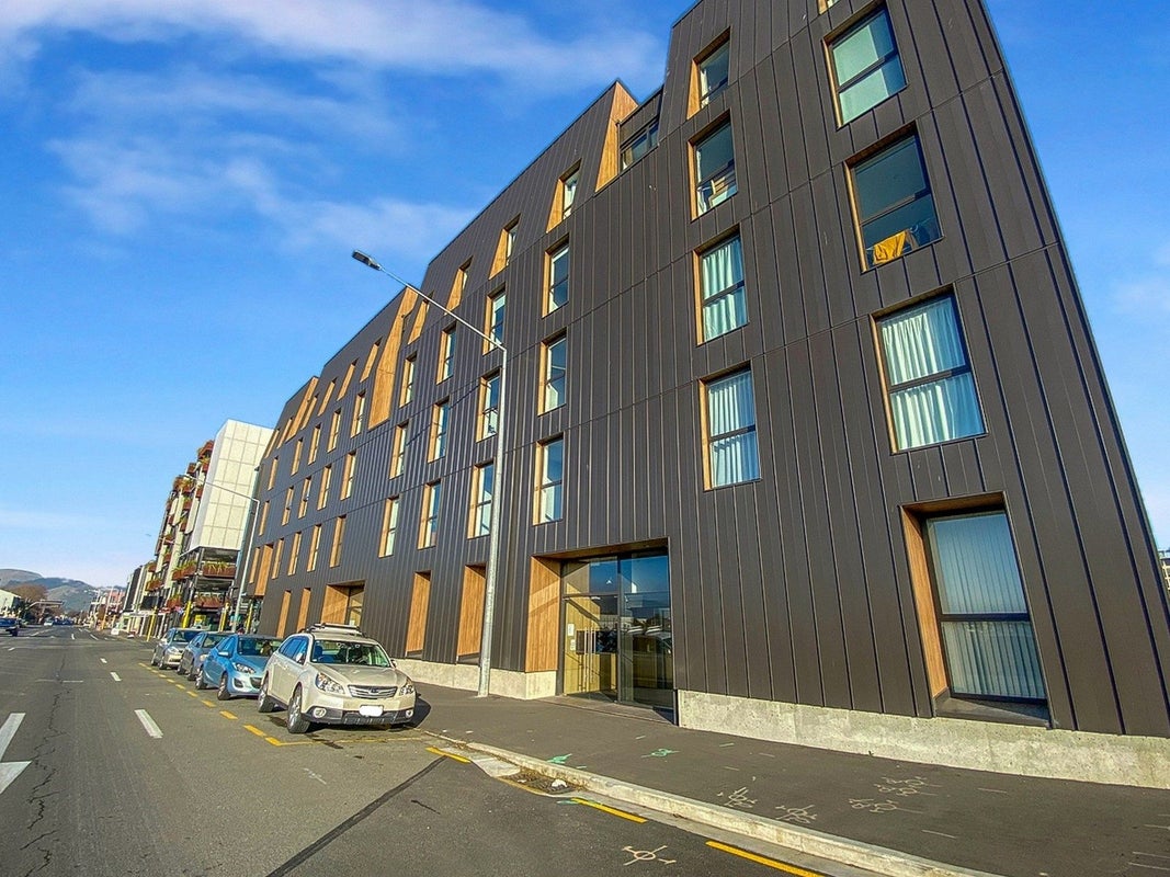 8/231 Madras Street, Christchurch Central, Christchurch - Carousel 1