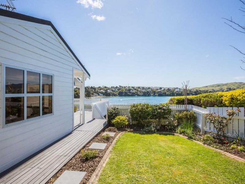 15 Bosun Terrace, Whitby, Porirua - Carousel 26