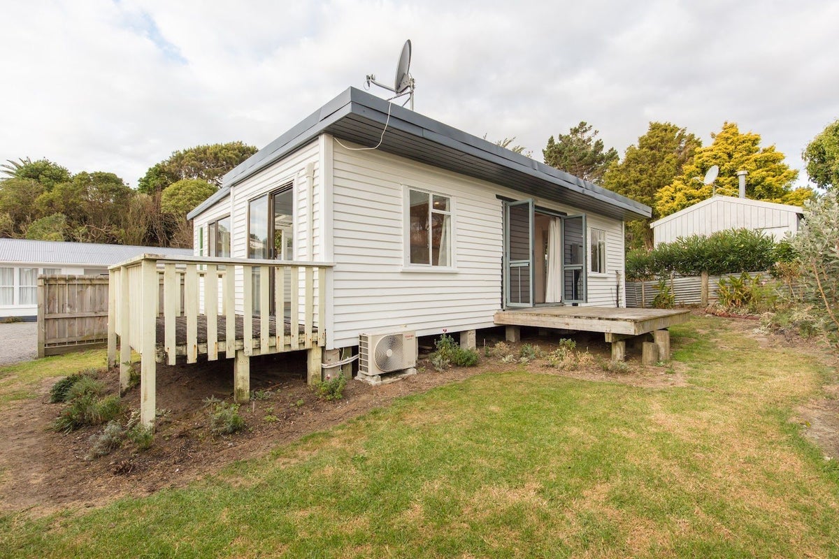 856 Hokio Beach Road, Hokio Beach, Levin - Carousel 8