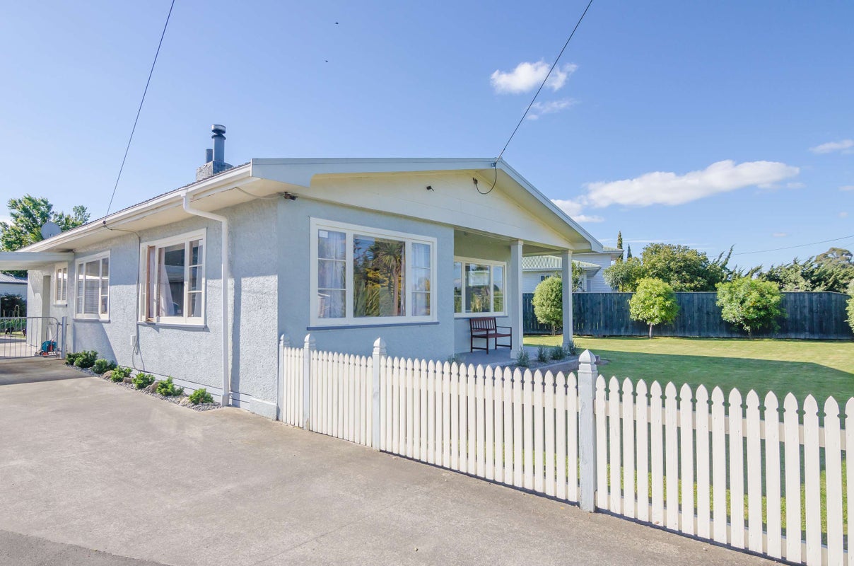 7 Raglan Street, Lansdowne, Masterton - Carousel 1