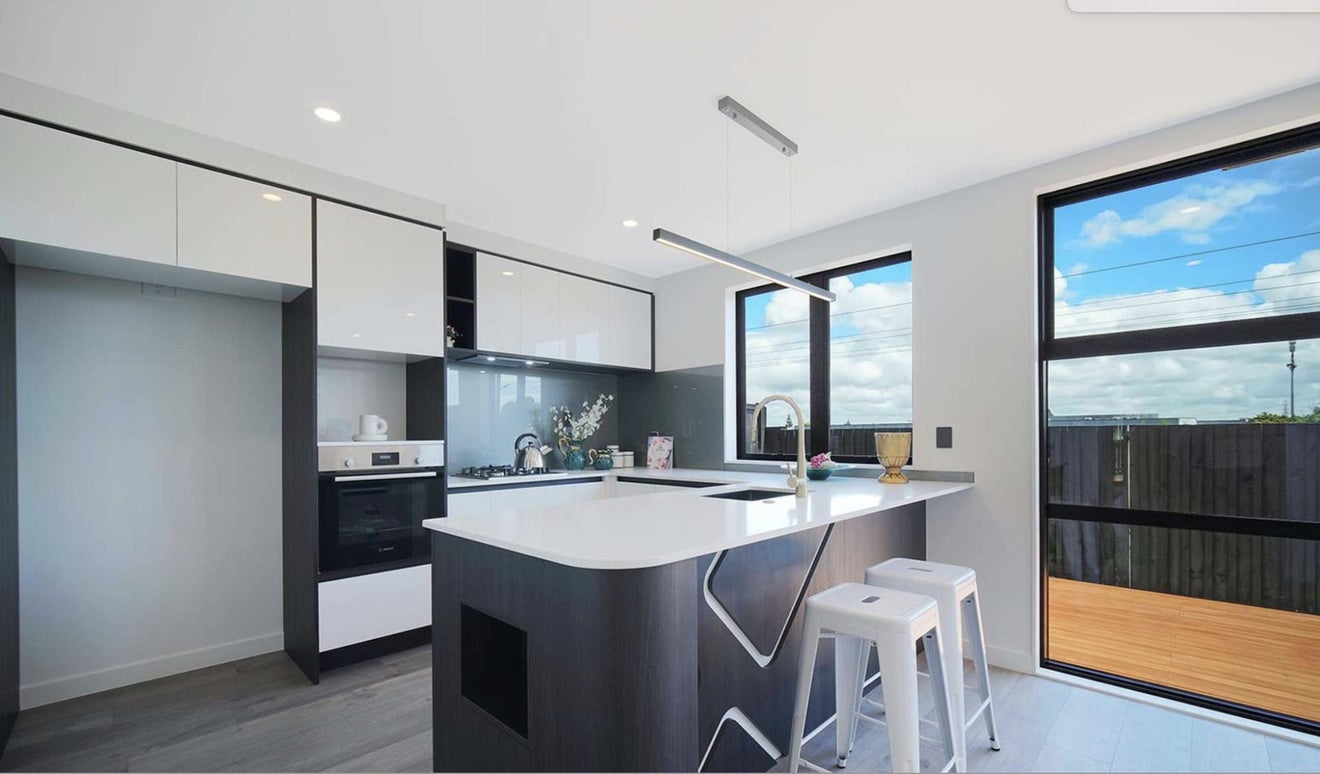 38 Kapia Drive, Takanini, Auckland - Carousel 2