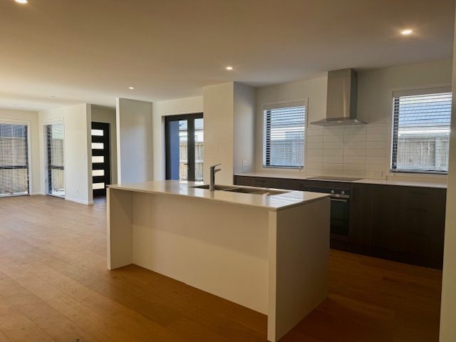 47 Cheviot Street, Jacks Point, Queenstown - Carousel 1