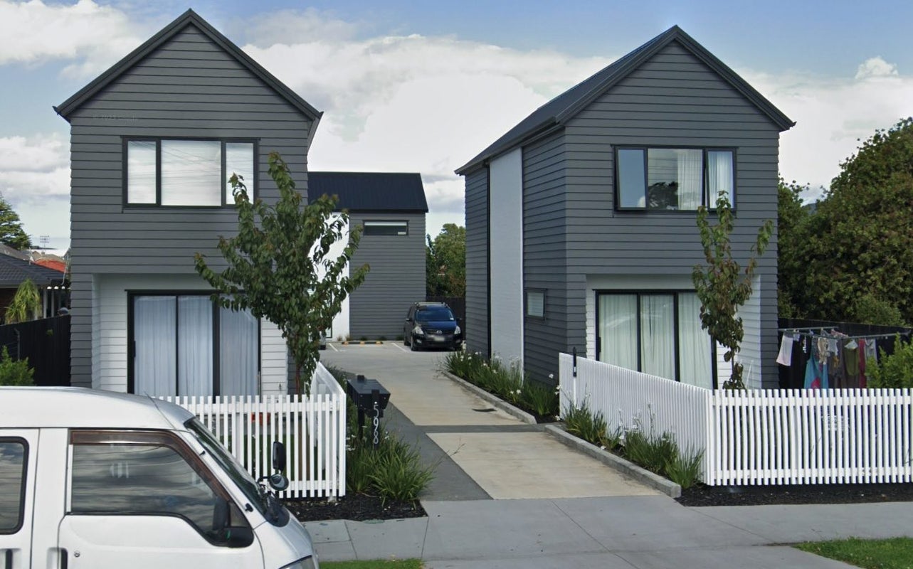 6/598 Te Atatu Road, Te Atatu Peninsula, Auckland - Carousel 1