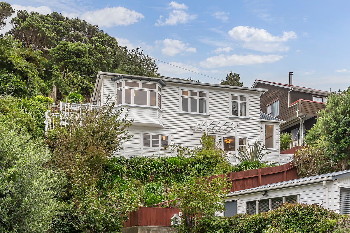 41 Melrose Road, Island Bay, Wellington - Carousel 2